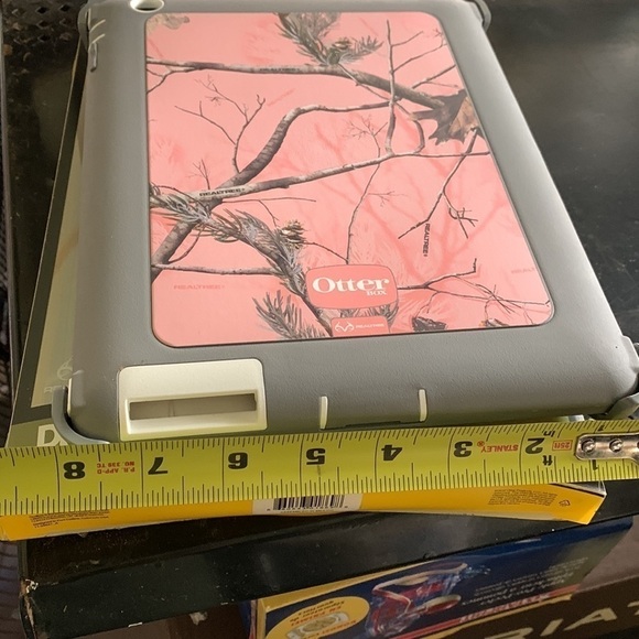 OTTER box defender realtree pink camo case for iPad 4th generation and new iPad - Picture 8 of 8